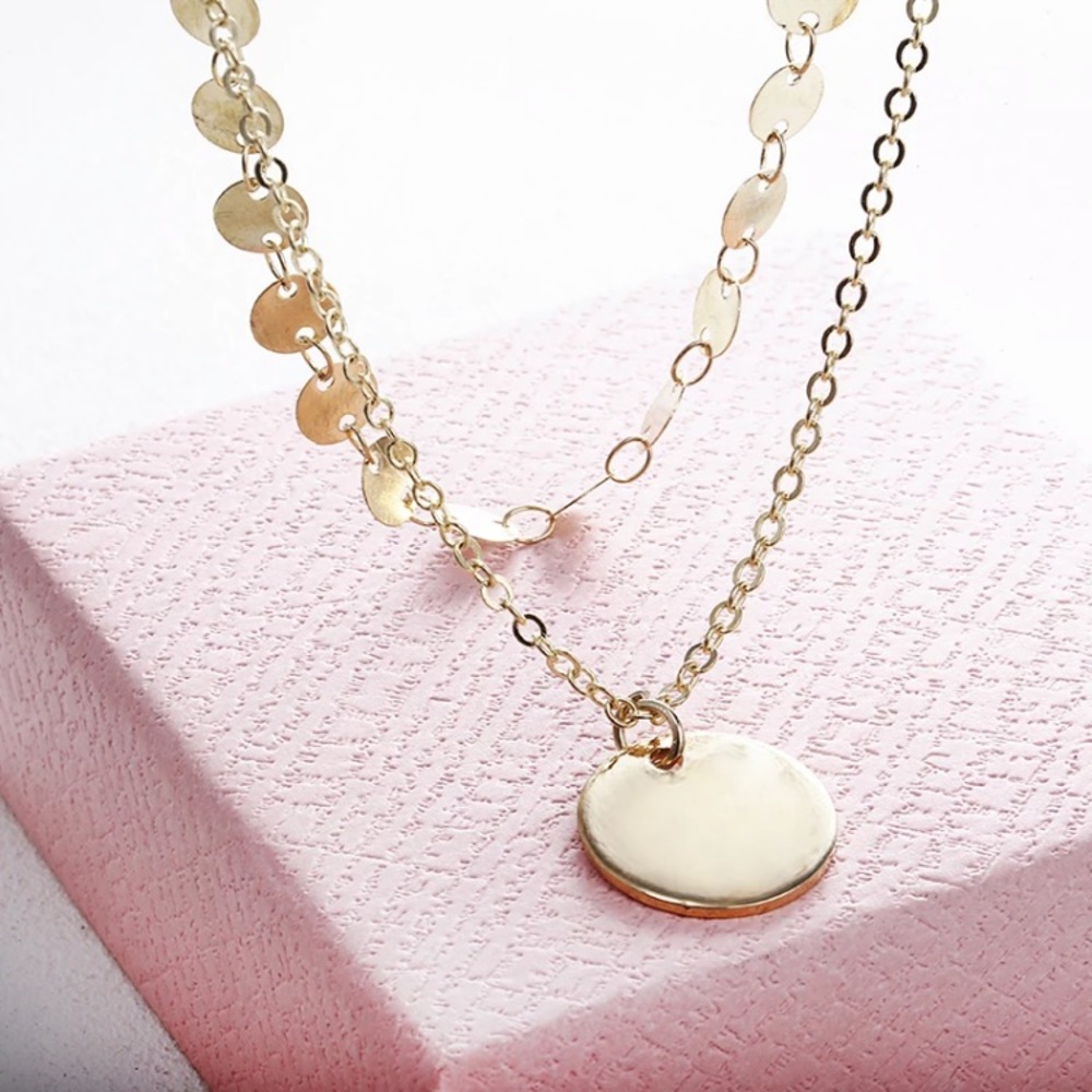“Royal Love” Gold Pretty Pendant Layered Necklace - Picture 2 of 7